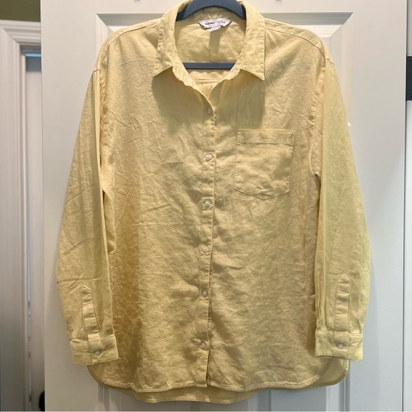 3/$19 Old Navy Linen-Blend Boyfriend Shirt - Picture 3 of 11